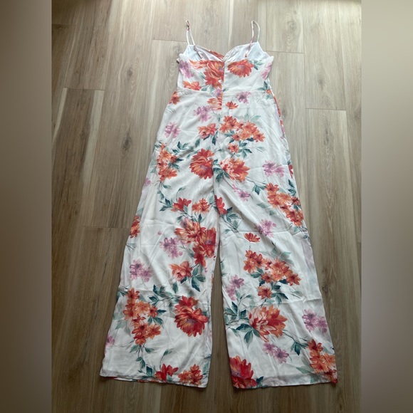 Lulu’s Bountiful Beauty White Floral Print Cutout Wide-Leg Jumpsuit, size XL - Picture 3 of 5